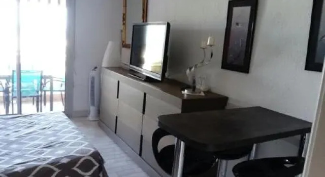 1065 Boulevard de l'Escourche, Забронировать Отель Бандоль Bandol Wine Route, рядом с Atlantide1, promenades en mer, calanques de Cassis, Porquerolles