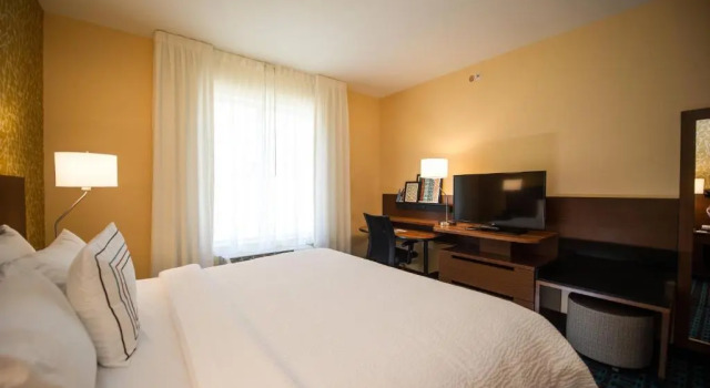 Номер Standard Fairfield by Marriott Cambridge