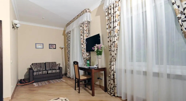 Номер Classic Zolota Forel Hotel