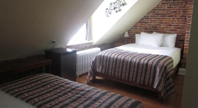 Четырёхместный номер Deluxe Hôtel Manoir de lEsplanade