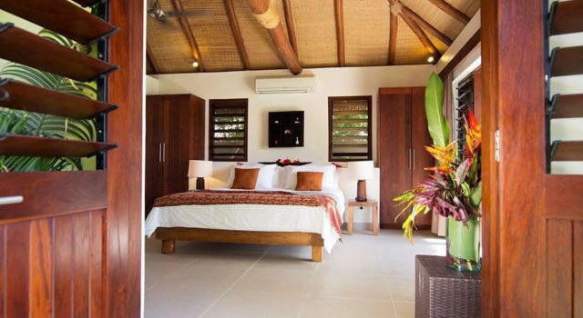 Eratap Beach Resort, Book Ferieresort Businesshoteller i Efate, 4* 5*