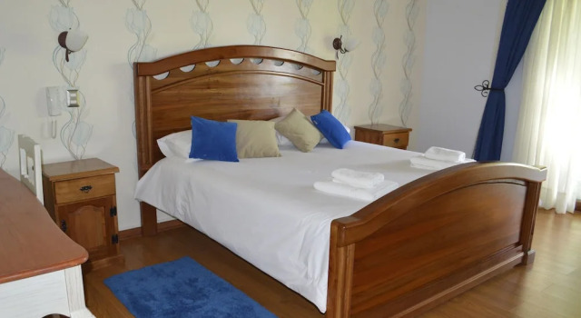 Трёхместный номер Standard с балконом La Perla Hotel