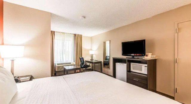 Полулюкс Lake Norman Inn and Suites