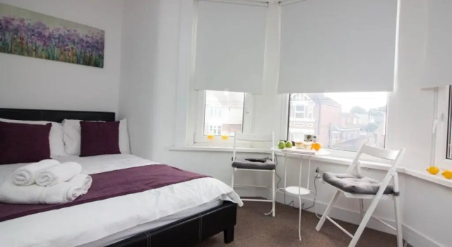 Студия Beddoe Apartments
