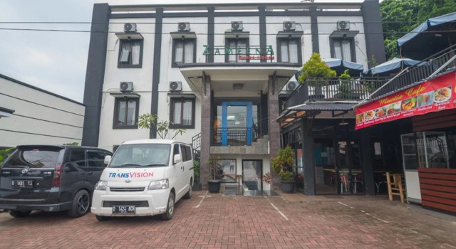 Zameena Guest House by RedDoorz, Rezervovat Penzión Cimahi West Java