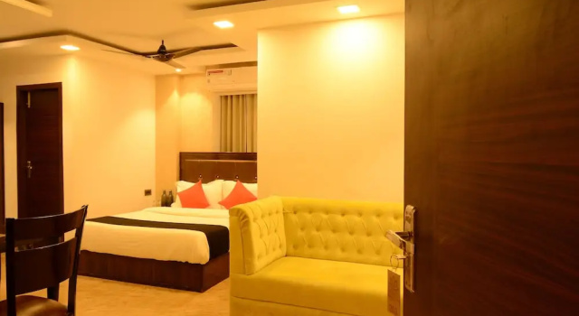 Двухместный номер Luxury Hotel O Grand Lotus Inn