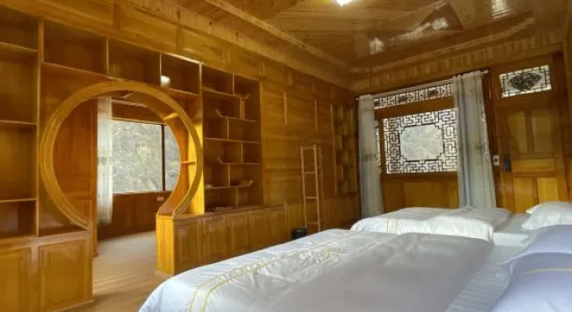 Люкс Deluxe Shangri-La Tiger Leaping Gorge Fuyuange Farm