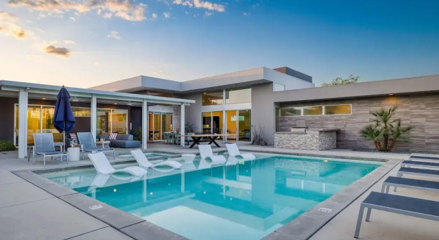 Коттедж Polo Villa 1 by Avantstay Features Expansive Putting Green Pool Spa Outdoor Firepit 260-322 5 Bedrooms