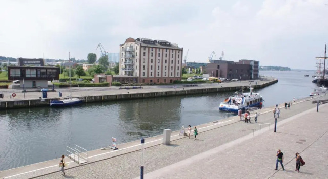 Kaikante mit Meerblick, Balkon & Parkplatz am Hafen - ABC155