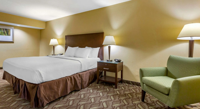 Двухместный номер Standard Clarion Inn & Suites Roswell