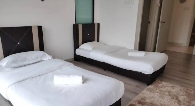 Midvalley Southkey Mosaic 2BR Suite Homestay by Jfive, Varaa Hotelli Hotellit Johor pysäköinnillä, Pysäköinti