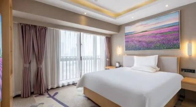 Люкс Deluxe IU Hotels·Zhongshan Xiaolan Parkway Plaza