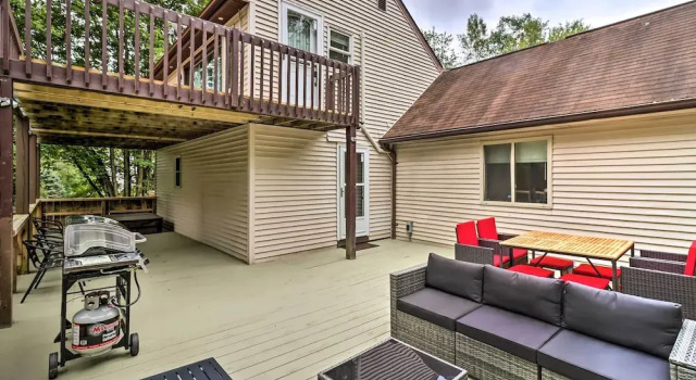 Коттедж Chic Long Pond Family Home w/ Fire Pits & Deck!