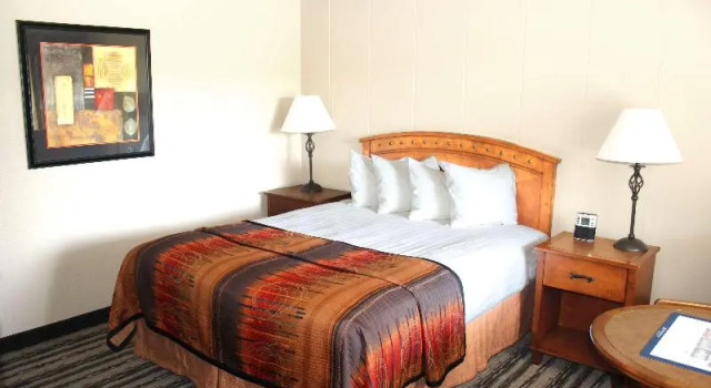 Двухместный номер Standard с балконом Best Western Sunset Inn