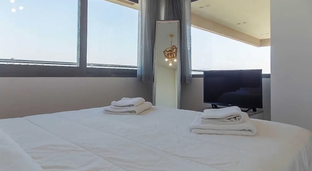 Stylish 2 Bedroom Apartment Spectacular Sea View, Забронировать Апартаменты/квартира Варкиза Attica Riviera