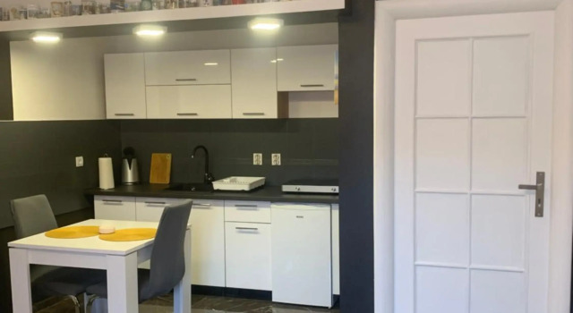 Studio apartman DAMA blizina amfiteatra i privatan parking, Забронировать Апартаменты/квартира Апартаменты Пула, рядом с Pula Twin Gates, Апартаменты/квартира