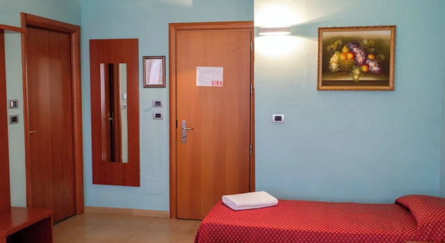 Трёхместный номер Standard с балконом Hotel Cavour Resort