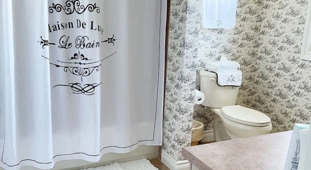 Четырёхместный люкс Cobblestone Bed and Breakfast