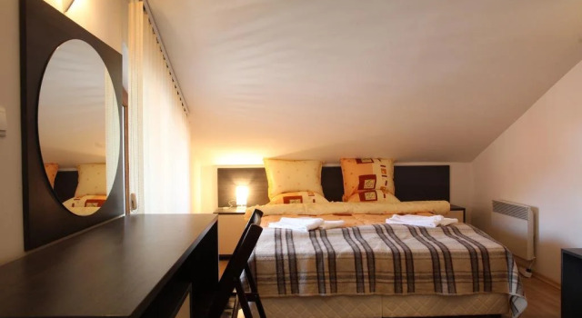 Guest House Koncheto, Забронировать Гостевой дом Отели Банско с парковкой, рядом с Муниципалитет Банско, Парковка