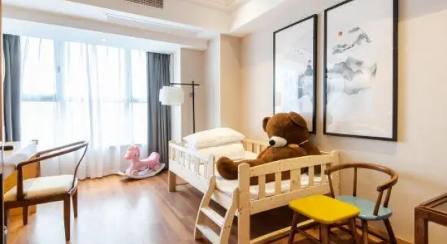 Charm City Kai Guan Hotel (Chengdu West Railway Station Qingyang Wanda)