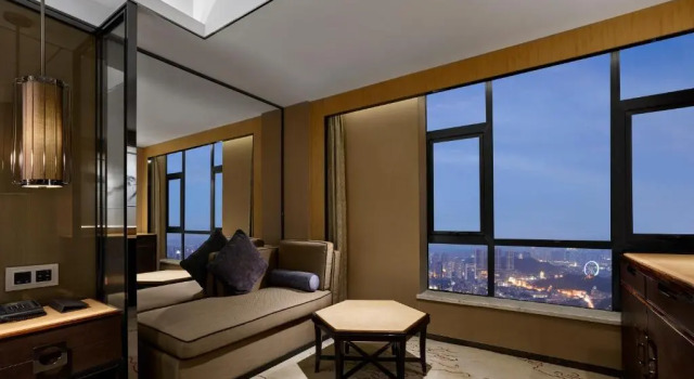 Двухместный номер Corner Deluxe Hilton Zhongshan Downtown