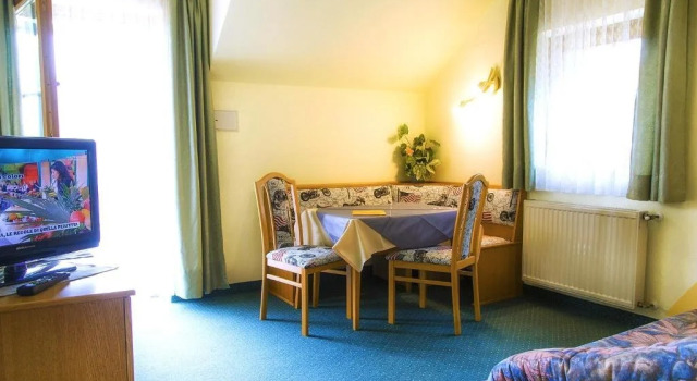 Gästehaus Götz, Забронировать Отель Дроболлах-ам-Факер-Зе Факер-Зе