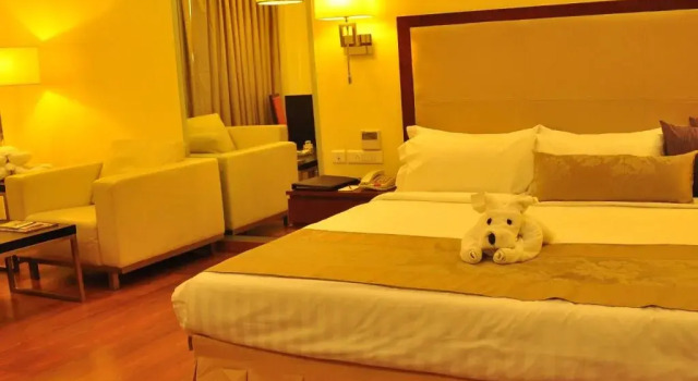 Manasarovar Hyderabad, Rezerwuj Hotel Begumpet 