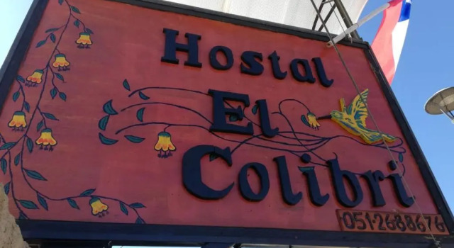 Hostal El Colibri, Rezerwuj Hotel Hotele w Vicuña z parkingiem, Parking
