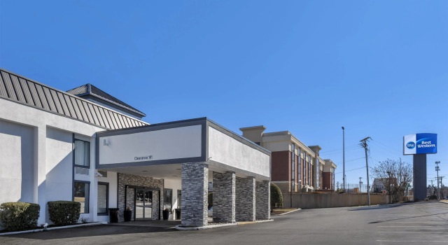 Best Western Greensboro Coliseum Inn, Забронировать Отель Гринсборо Северная Каролина, рядом с Торговый центр Four Seasons