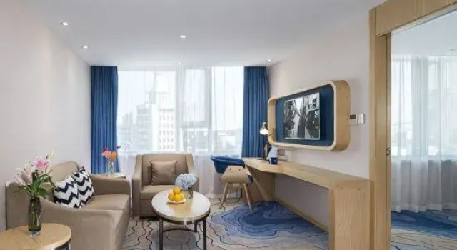 Семейный люкс с красивым видом из окна Tianjin Juchuan Business Hotel