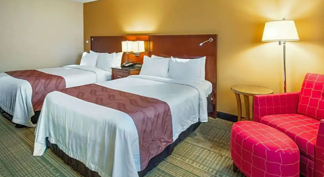Четырёхместный люкс Quality Inn & Suites Virginia MN