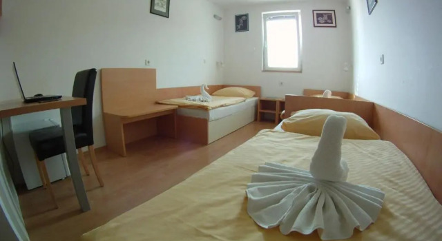 Трёхместный номер Standard Hotel Galaksija Trebnje