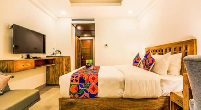 Номер Premium FabHotel Casa Kiara With Pool Side Bar, Calangute
