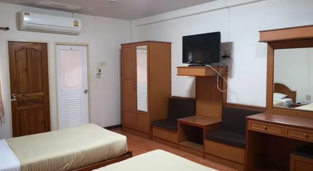 Tonkhoon Hotel, Varaa Hotelli Hotellit North-Eastern Thailand pysäköinnillä, Pysäköinti