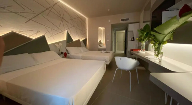 Четырёхместный номер Superior Saracen Sands Hotel & Congress Centre - Palermo