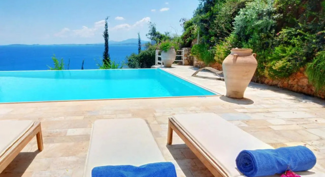 Вилла с 5 комнатами с видом на море Corfu Luxury Villas
