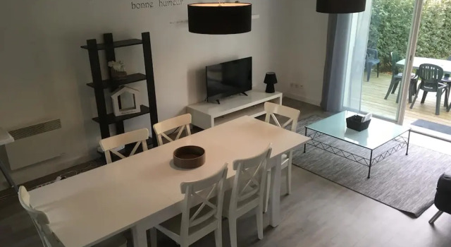 Maison vue mer au port de Meyran, Забронировать Отель Отели Бассен-д'Аркашон с парковкой, Парковка