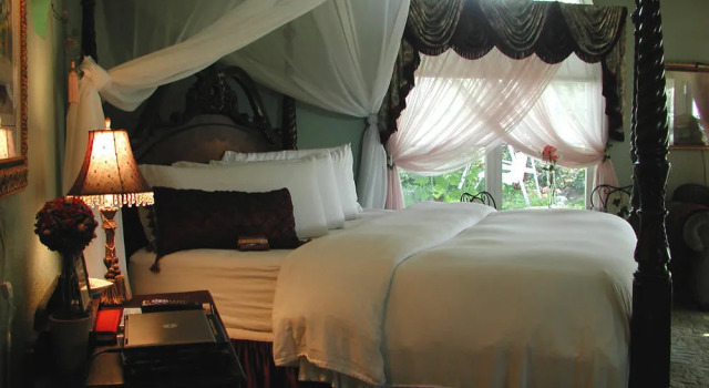 Cozy Rose Inn, Book Bed and Breakfast Sunnyside Yakima Valley
