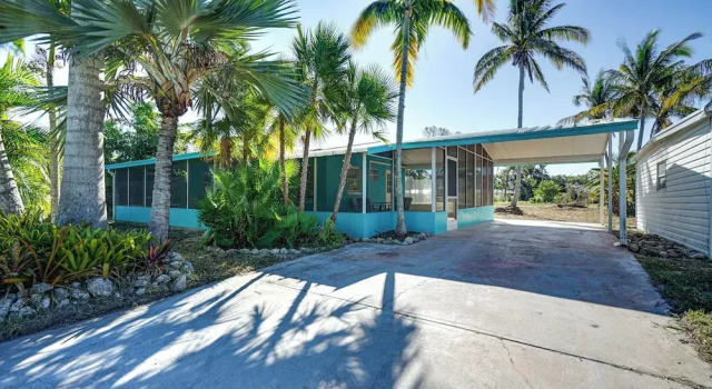 Коттедж 1 Mi to Boat Ramp: Bokeelia Home w/ Screened Patio