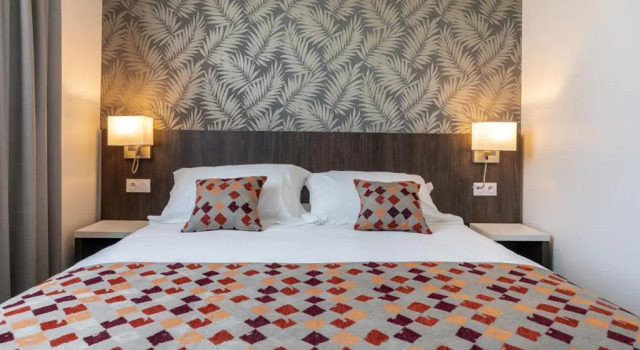 Номер Standard Brit Hotel Ploermel - Hotel de lHippodrome