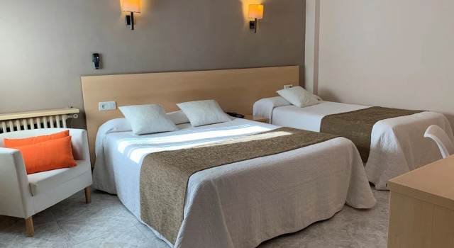 Номер Standard Hotel Restaurant Llansola