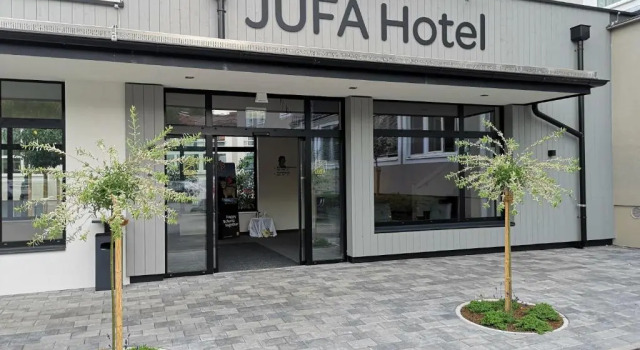 Четырёхместный номер Standard JUFA Hotel Salzburg City