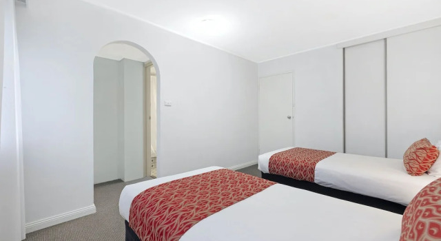 Семейный люкс с 2 комнатами Central Court Motel Warrnambool