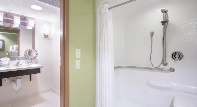 Номер Standard Wyndham Grand Executive Center Little Rock Airport