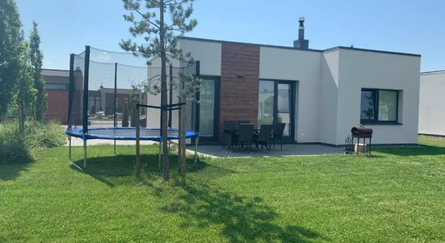 Holiday House Palanga, Varaa Hotelli Hotellit Klaipeda pysäköinnillä, Pysäköinti