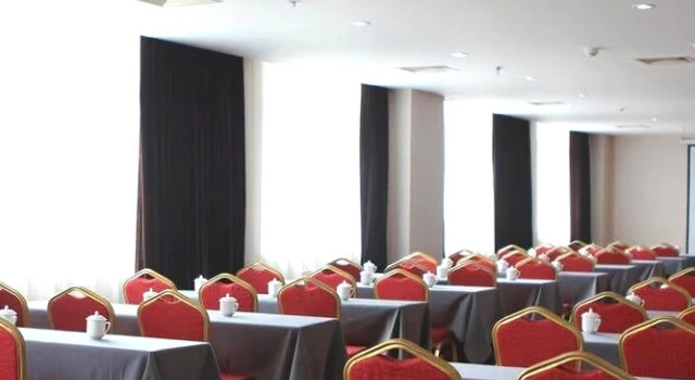 Wuhan Jiutong Haiyuan Hotel, Book Hotel Hotels in Jiangxia with Parking, Parking