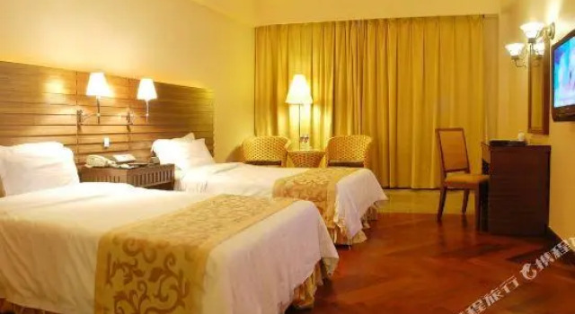 Двухместный люкс с видом на реку Lilac Garden Hotel