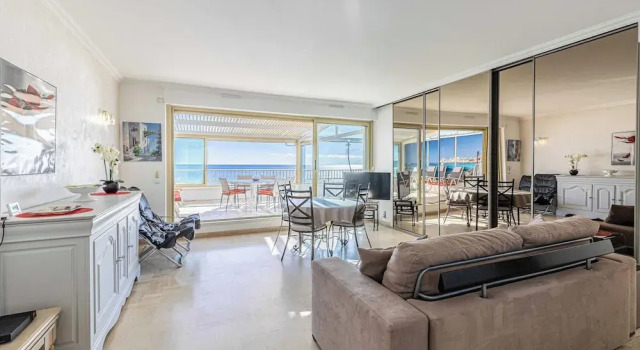 Апартаменты Bright Apartment With Terrace and Sea View