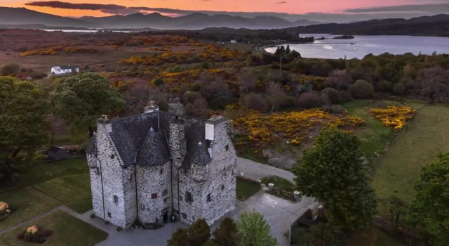 Коттедж с 6 комнатами Barcaldine Castle