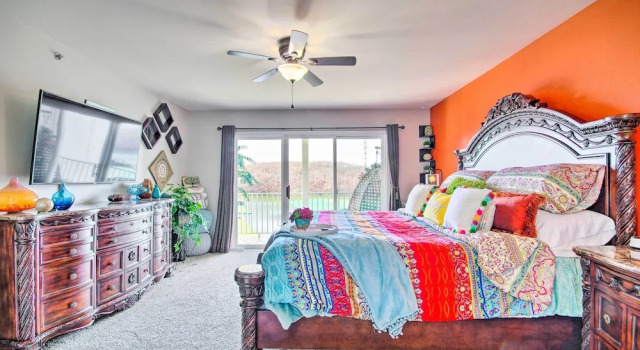 Stunning Lake Views: Spacious Osage Beach Condo!